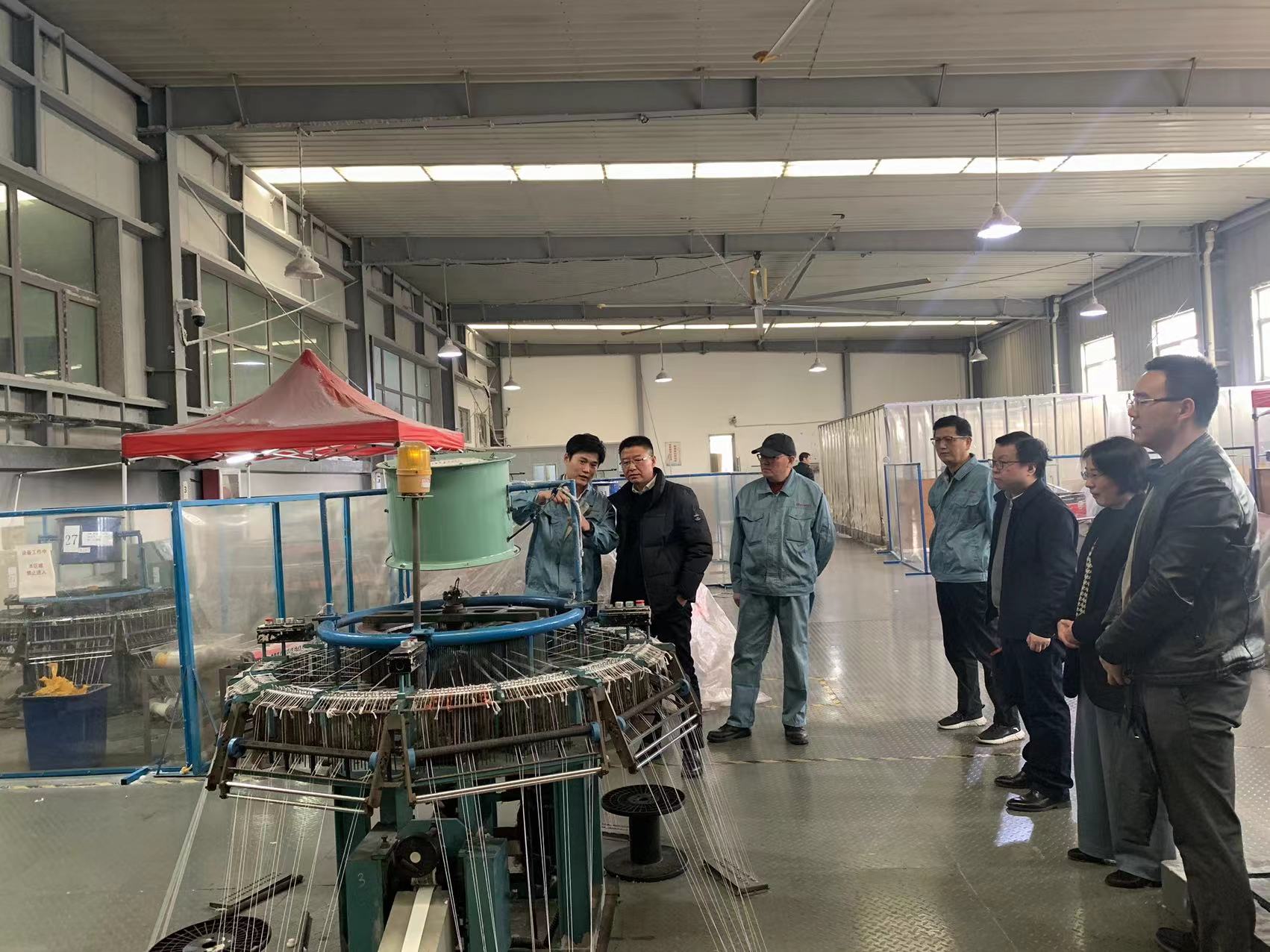 區(qū)總工會赴華森公司開展“勞模工匠助企行”活動