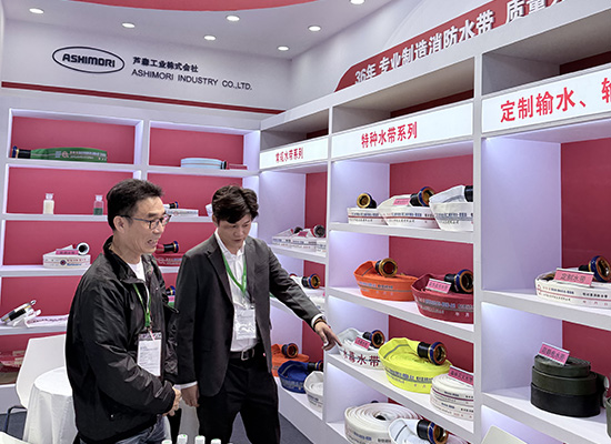 10月13日至16日，第二十一屆中國國際消防展在京舉行。上海華森消防科技發展有限公司攜全系列消防水帶產品參展，受到國內外客戶的廣泛關注。??華森公司參展產品涵蓋常規水帶、特種水帶及定制輸水輸油系列，吸引了來自日本